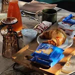 Domino Hotel